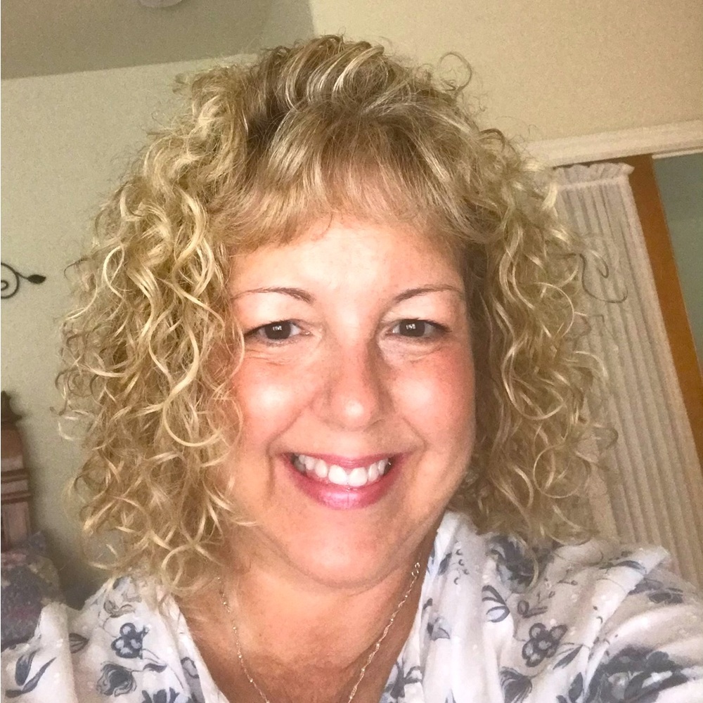 Meet your Posher, Carol